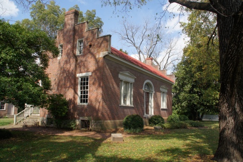 At first glance, visitors to the lovely Carter House in Franklin, Tennessee  would never guess that it was the scene of one of the Civil War's bloodiest battles.
