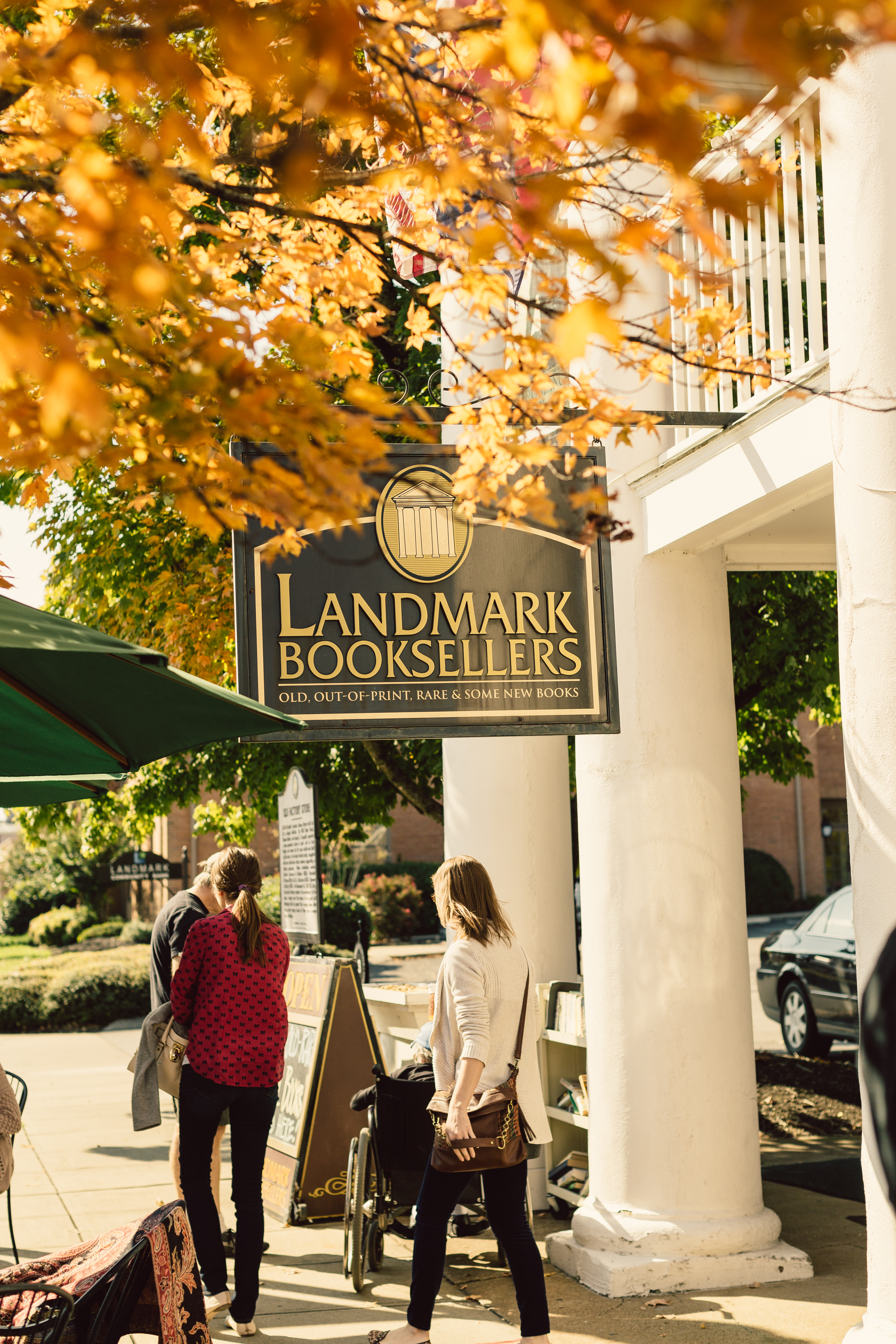 landmark booksellers in franklin tennessee 02 The Widow of the South, and Franklin, Tennessee | Off The Beaten Page Travel